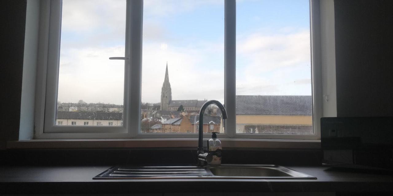 Free Derry Apartments Eksteriør billede